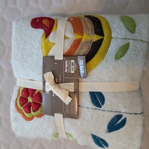 The CUTIEST throw, Ever!